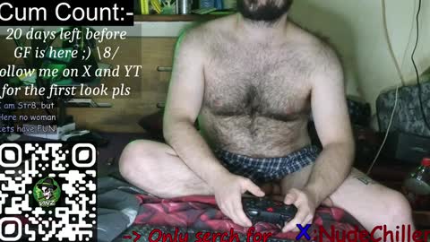 Snapshot of nudechiller chatting on 01/01/25, 01:05 Vinz... online show from 01/01/25, 01:05