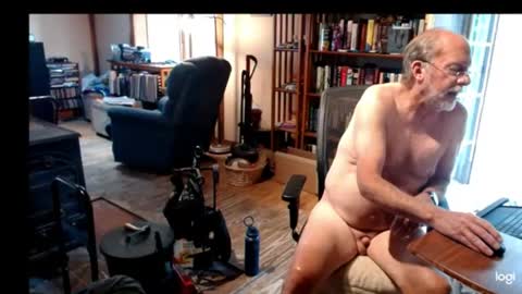 Snapshot of nudeoldpapa chatting on 06/16/26, 05:04 nudeoldpapa online show from 06/16/26, 05:04