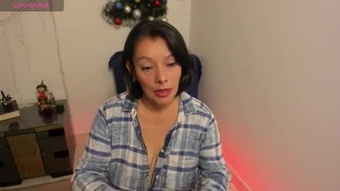 nuit_rose online show from 12/16/25, 02:05