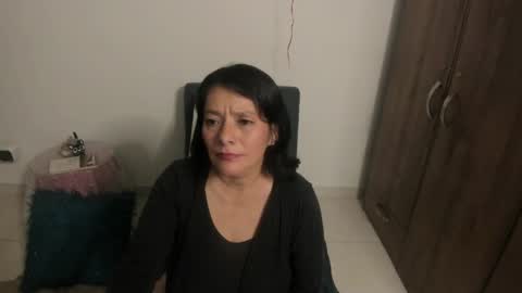 nuit_rose online show from 06/06/26, 02:27