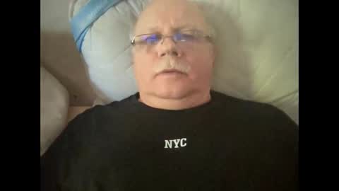 nukiss online show from 10/23/25, 09:08