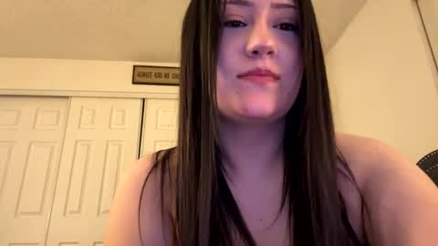 numb_nut_ online show from 01/01/25, 04:29