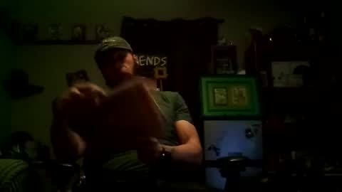 Awwwww Hey Sweetie Pies. Welcome To The Sweetie Pie Lounge. Enjoy The Dad-Cast. SweetCorny Fun-loving Dad Talk. online show from 02/04/25, 07:07