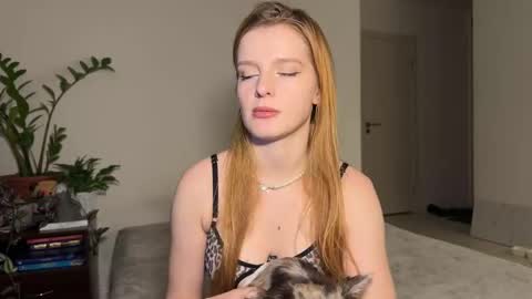 Snapshot of nura_foxx chatting on 09/16/25, 12:55 nura_foxx online show from 09/16/25, 12:55