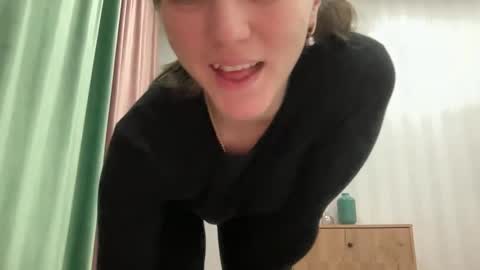 Snapshot of nursedoll chatting on 01/16/26, 05:50 Ema online show from 01/16/26, 05:50