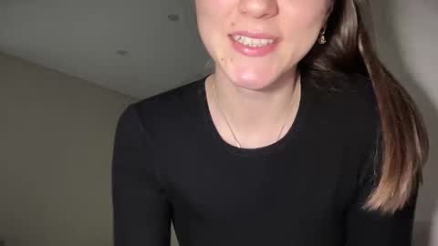 Snapshot of nursedoll chatting on 02/05/26, 03:49 Ema online show from 02/05/26, 03:49