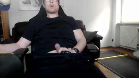nursefan online show from 12/23/25, 10:24
