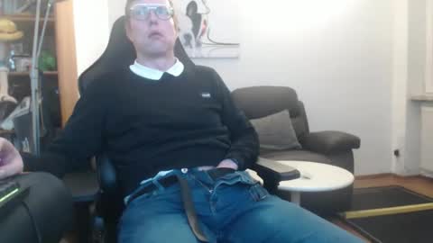nursefan online show from 01/06/26, 07:17