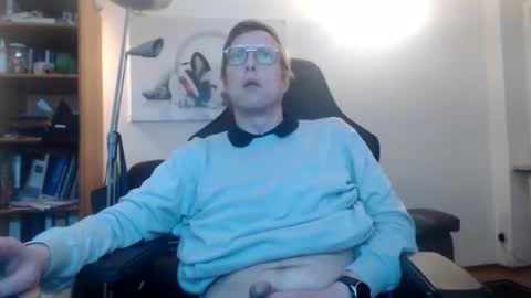nursefan online show from 02/11/26, 07:08