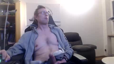 nursefan online show from 02/15/26, 09:44