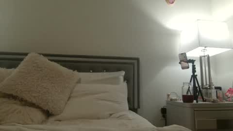 Snapshot of nursekittyslut chatting on 01/04/25, 06:41 nursekittyslut online show from 01/04/25, 06:41