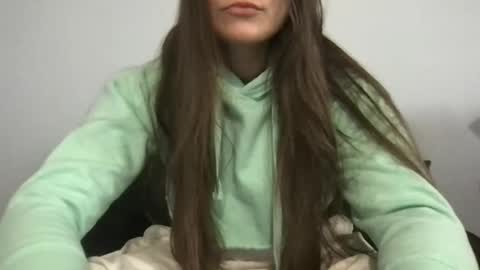 Snapshot of nvrgnkno chatting on 12/15/25, 03:27 nvrgnkno online show from 12/15/25, 03:27