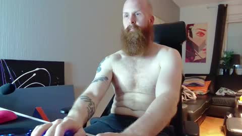 Snapshot of nxrthman chatting on 11/05/25, 10:43 nxrthman online show from 11/05/25, 10:43