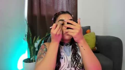 Nia online show from 10/23/25, 08:07