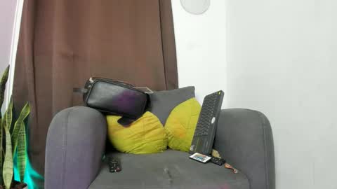 Snapshot of nyalgasai1 chatting on 01/17/26, 05:01 Nia online show from 01/17/26, 05:01