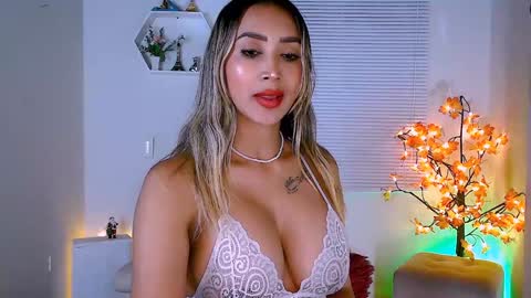 Nycole online show from 12/21/24, 02:09