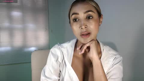 Nycole online show from 05/11/26, 04:04