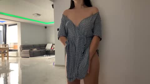 Snapshot of nyconik chatting on 11/11/25, 12:05 Nicol online show from 11/11/25, 12:05