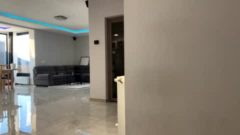 Snapshot of nyconik chatting on 11/13/25, 01:32 Nicol online show from 11/13/25, 01:32