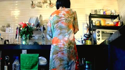 Snapshot of nylonseductress chatting on 11/17/25, 02:39 Scarlett online show from 11/17/25, 02:39