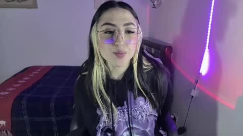 Snapshot of nymph_frida chatting on 12/20/24, 05:47 Frida online show from 12/20/24, 05:47