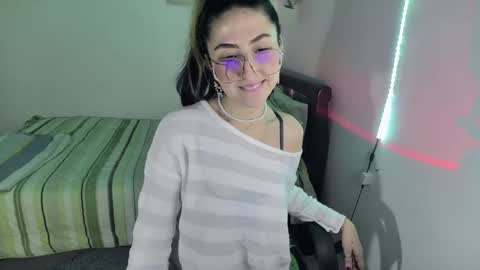 Snapshot of nymph_frida chatting on 02/27/25, 09:22 Frida online show from 02/27/25, 09:22