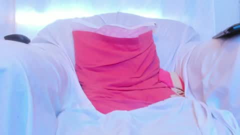 xionela gates online show from 01/20/25, 04:23