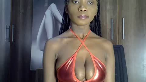 Snapshot of nyverra chatting on 06/19/26, 07:01 nyverra online show from 06/19/26, 07:01