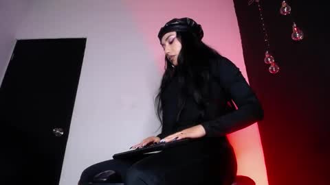 Snapshot of nyx1126 chatting on 01/15/25, 06:40 nyx1126 online show from 01/15/25, 06:40