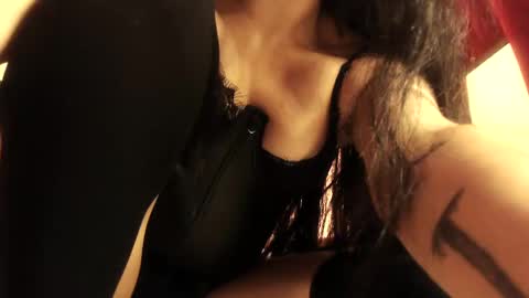 Snapshot of nyx1126 chatting on 09/12/25, 01:55 nyx1126 online show from 09/12/25, 01:55