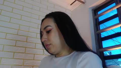 Snapshot of nyx1126 chatting on 11/04/25, 12:15 nyx1126 online show from 11/04/25, 12:15