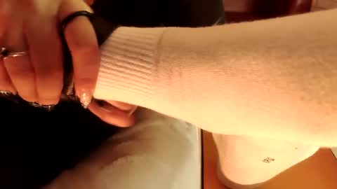 Snapshot of nyx1126 chatting on 11/30/25, 12:20 nyx1126 online show from 11/30/25, 12:20