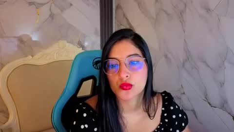 Snapshot of nyx_kitty_a chatting on 06/12/26, 12:59 Nia online show from 06/12/26, 12:59