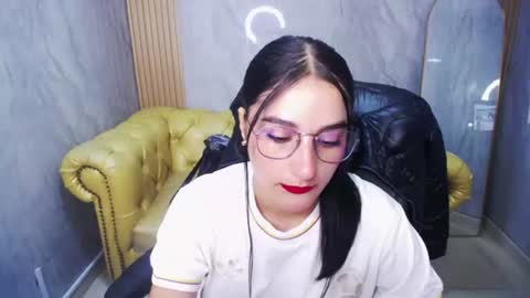 Snapshot of nyx_kitty_a chatting on 06/13/26, 12:58 Nia online show from 06/13/26, 12:58