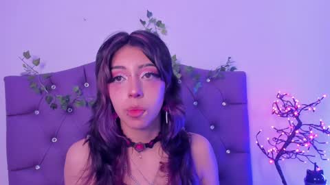 Snapshot of nyx_nayla chatting on 12/03/24, 11:57 online show from 12/03/24, 11:57