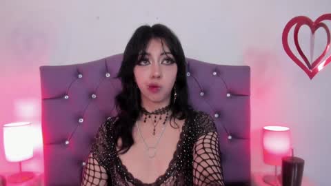 Snapshot of nyx_nayla chatting on 02/08/25, 09:24 online show from 02/08/25, 09:24