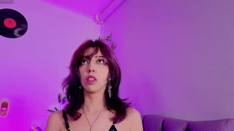 Snapshot of nyx_nayla chatting on 01/13/26, 05:57 online show from 01/13/26, 05:57