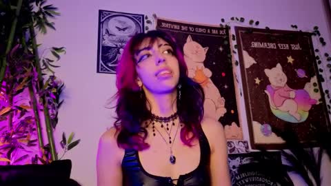 Snapshot of nyx_nayla chatting on 04/04/26, 10:29 online show from 04/04/26, 10:29