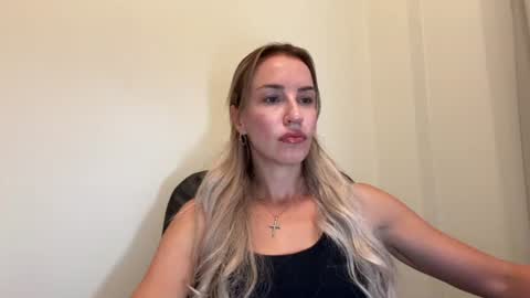 Snapshot of nyxelia_ chatting on 07/06/26, 07:05 Anastasia online show from 07/06/26, 07:05