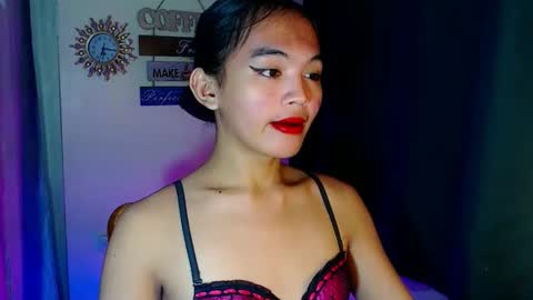 ITS ME NYXIEE online show from 12/17/25, 02:12