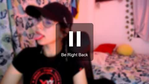 Snapshot of nyxxei chatting on 01/13/26, 02:39 Nyxxei online show from 01/13/26, 02:39