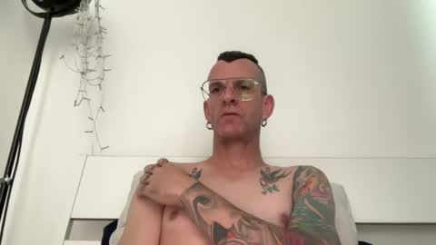 Snapshot of o_johnny_deep_o chatting on 06/17/26, 08:17 Jonathan Deep online show from 06/17/26, 08:17