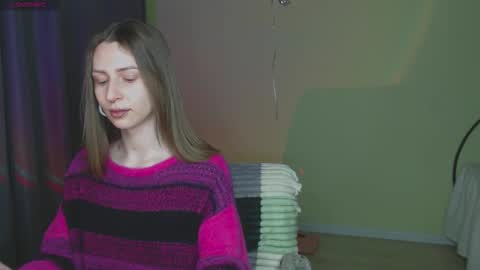 Snapshot of oaklyndobson chatting on 10/03/25, 03:53 Oaklyn online show from 10/03/25, 03:53
