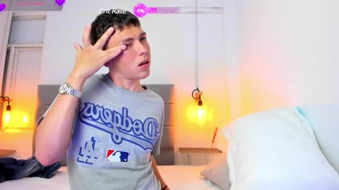 Snapshot of oasis_ossa chatting on 12/21/24, 08:00 Lyam online show from 12/21/24, 08:00