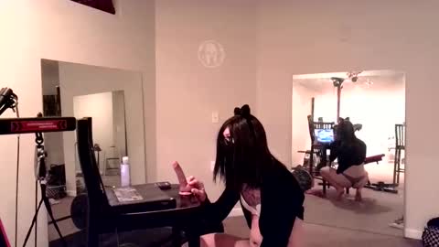 Snapshot of obedientsissycuck chatting on 10/28/25, 12:30 obedientsissycuck online show from 10/28/25, 12:30