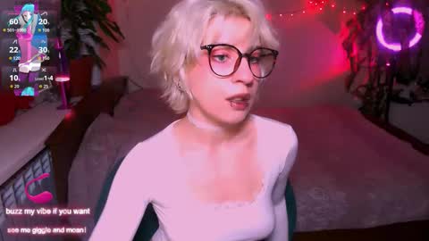 Moonlight online show from 10/01/25, 10:43