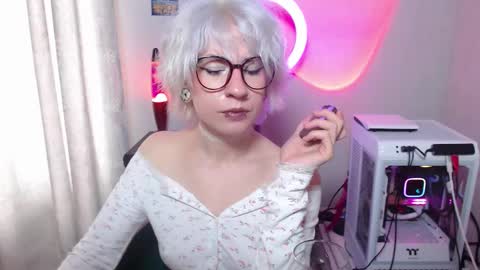 Moonlight online show from 10/05/25, 10:13