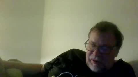 Snapshot of obi_bon chatting on 03/08/25, 06:54 Obi online show from 03/08/25, 06:54