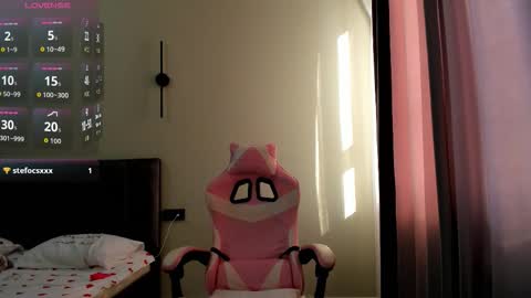 Snapshot of obokozu_mai chatting on 10/14/25, 04:24 Leila online show from 10/14/25, 04:24