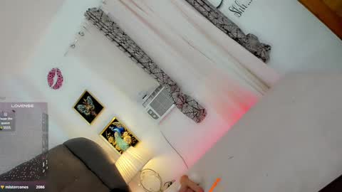 ariana online show from 01/10/25, 09:53